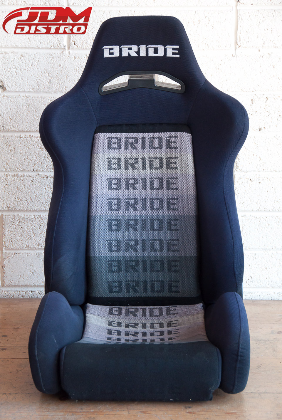 Bride racing seats